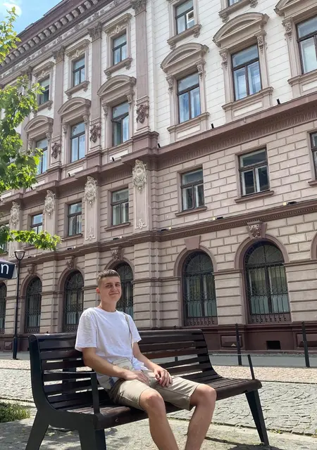 Я Стас, 19, знакомлюсь для открытые отношения в Коломые