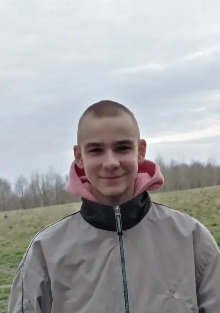 Я Денис, 23, знакомлюсь без обязательств в Могилёве