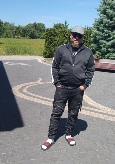 Valerii из Краматорска, мне 40, познакомлюсь для открытые отношения