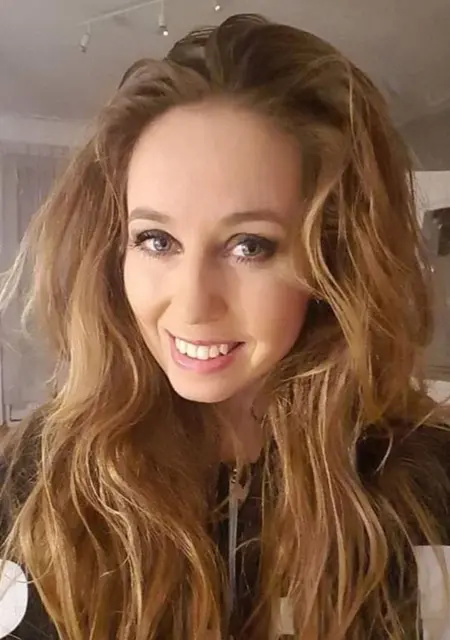 Jana из Праги, мне 42, познакомлюсь