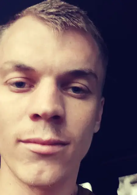 Я Misha, 26, из Житомира, ищу знакомства на одну ночь