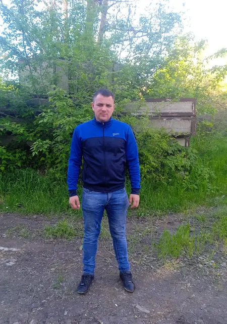 Я Паша, 32, из Луганска, ищу знакомства без обязательств