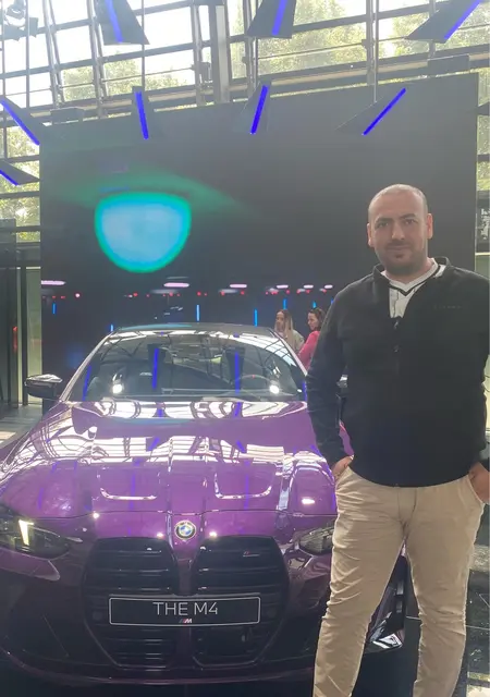 Hussein из Стокгольма, мне 40, познакомлюсь для совместных путешествий