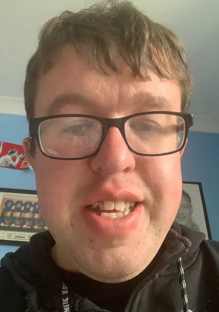 David from Woking, 27 years old, ready to meet for open relationship