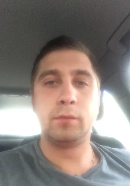 Антон из Орши, мне 35, познакомлюсь на одну ночь