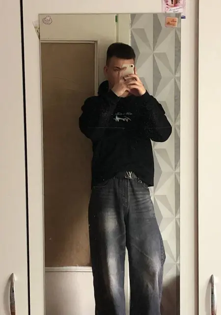 Влад из Витебска, мне 19, познакомлюсь на одну ночь