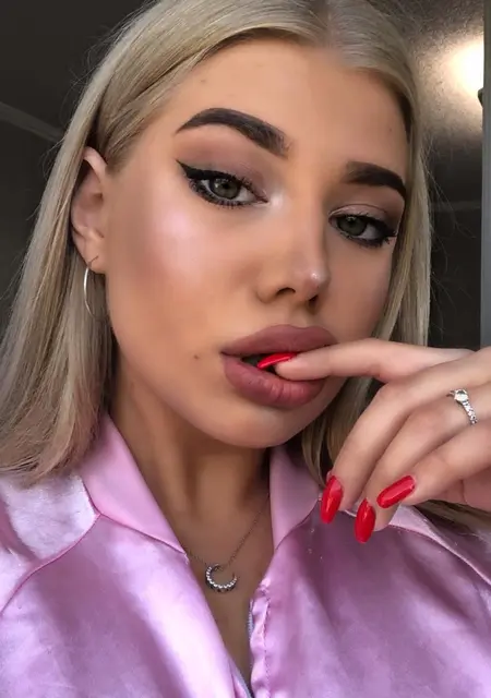 Я Алина, 26, из Запорожья, ищу знакомство для совместных путешествий