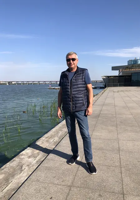 Sergey з Кривого Рогу, шукаю на сайті постійні стосунки