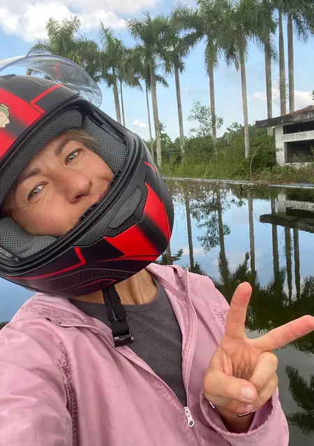 Я Emily, 35, знакомлюсь для приятного времяпровождения в Дананге