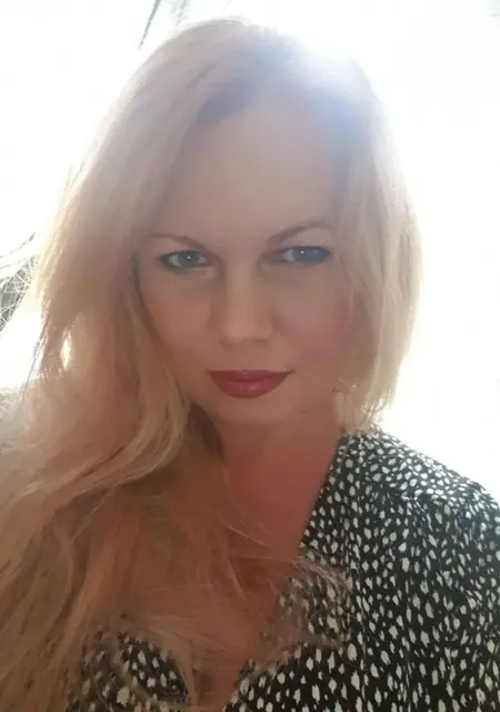 Zana из Лондона, мне 42, познакомлюсь