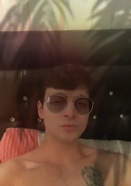 Ahmet из Анкары, мне 28, познакомлюсь для приятного времяпровождения