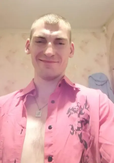 Виталик из Барановичей, ищу на сайте знакомства на одну ночь