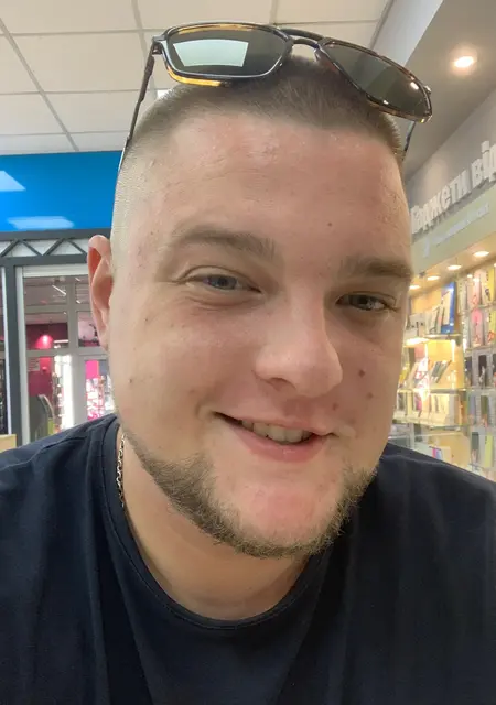 Я Денис, 24, из Никополя, ищу знакомство для совместных путешествий