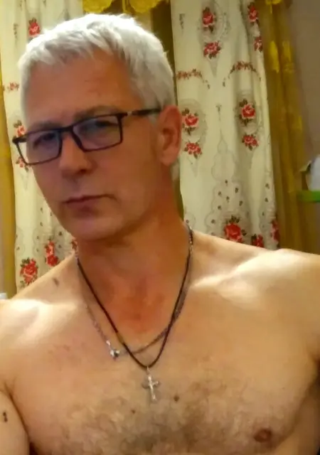 Френсик из Киева, мне 49, познакомлюсь без обязательств