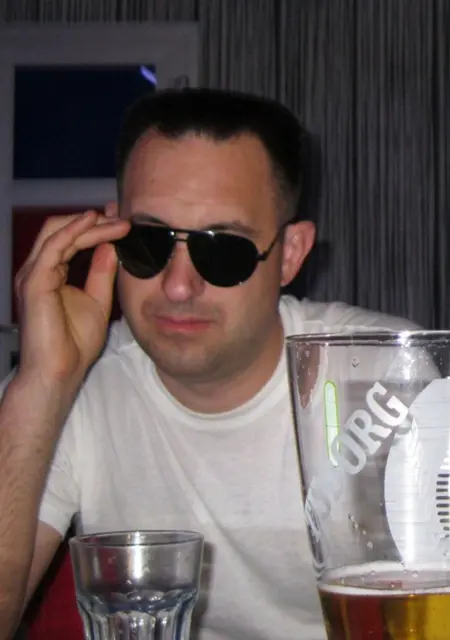 Я Мольфар, 80 років з Києва, шукаю знайомства на одну ніч