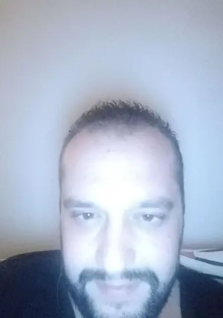 Dim из Афин, мне 29, познакомлюсь