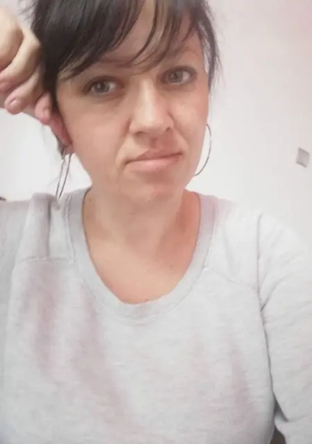 Я Amelia, 38, знакомлюсь в Варшаве