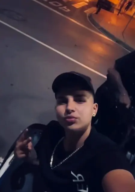 Я Adoany, 19, знакомлюсь на одну ночь в Уэльве