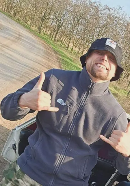 Павел з Каланчака, шукаю на сайті відкриті стосунки