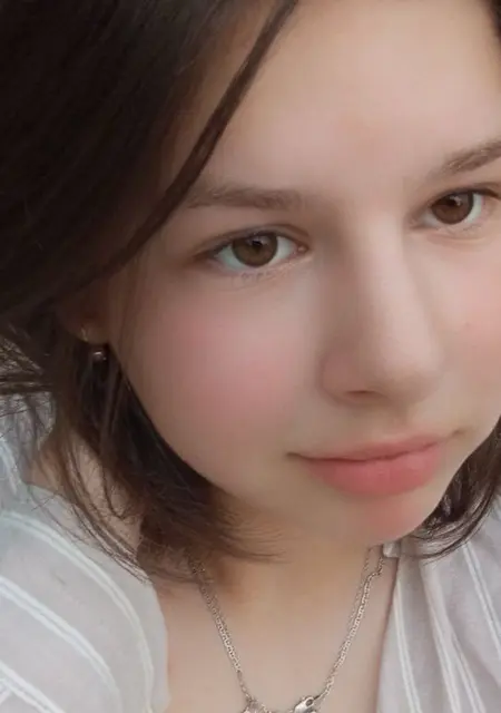 Соля из Ровно, мне 18, познакомлюсь для постоянных отношений