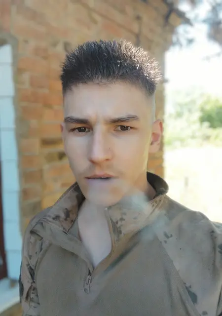 Мишку из Запорожья, мне 22, познакомлюсь на одну ночь