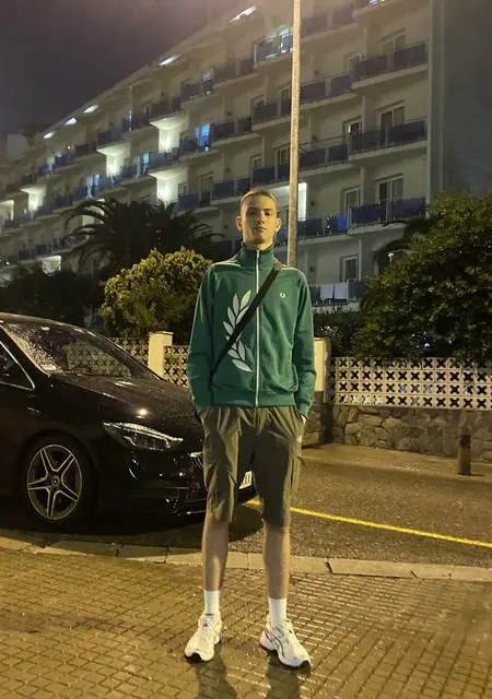 Артем з Києва, шукаю на сайті знайомства на одну ніч