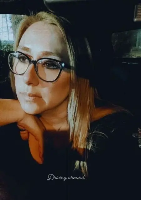 Я Cher, 35, из Афин, ищу знакомство для общения