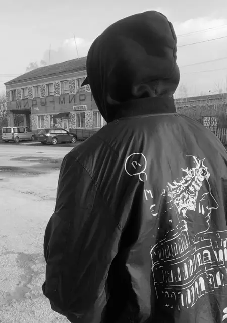 Я Ілля, 19 років, знайомлюсь на одну ніч у Львові