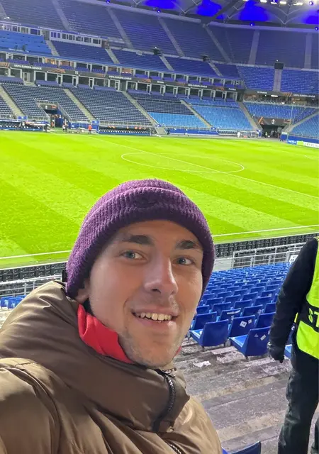 Kyr из Видина, ищу на сайте знакомства на одну ночь