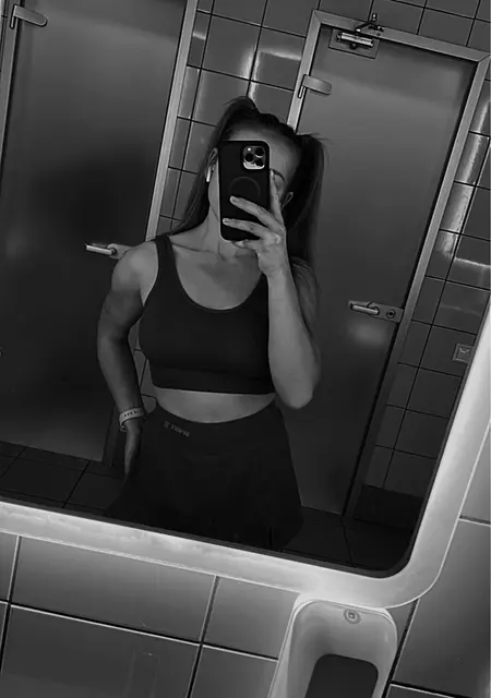 Юлия из Одессы, мне 27, познакомлюсь для приятного времяпровождения