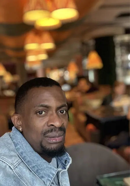 Smart Collins из Амстердама, ищу на сайте знакомства на одну ночь