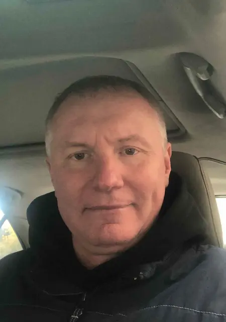 Дмитрий з Києва, шукаю на сайті знайомства без зобов'язань