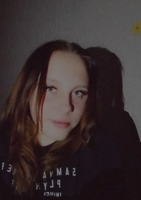 Іра з Рівного, шукаю на сайті спілкування