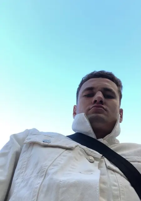 Egor из Бобруйска, мне 25, познакомлюсь для приятного времяпровождения