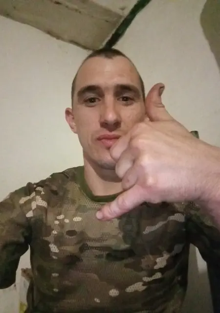 Я Владимир, 32, из Новопскова, ищу знакомства на одну ночь