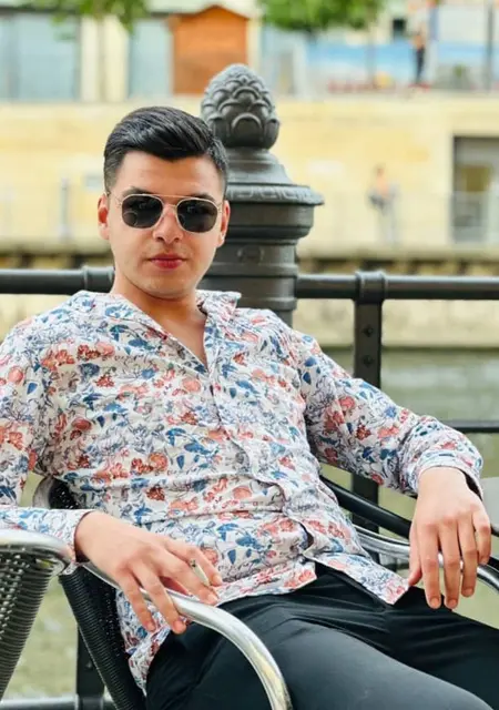 Я Александер, 21, знакомлюсь на одну ночь в Оше