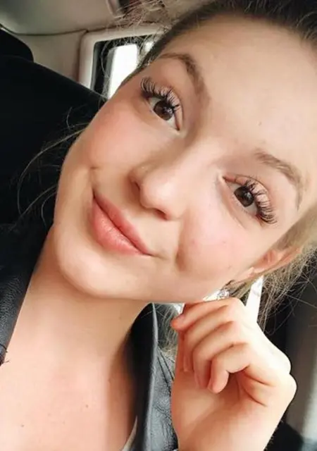 Soy Martina, 28 años de Madrid, busco conocer gente para conversación virtual