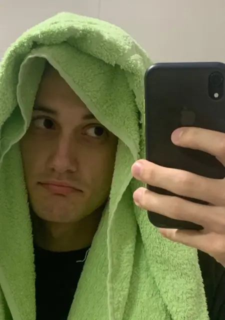 Максим из Виноградова, мне 22, познакомлюсь на одну ночь