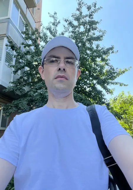 Максим из Полтавы, мне 39, познакомлюсь без обязательств