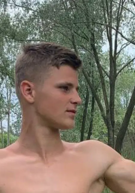 Nazar из Харькова, ищу на сайте общение