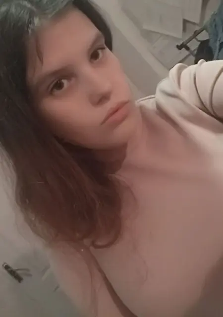 Олександра з Дніпра, мені 22 років, познайомлюсь на одну ніч