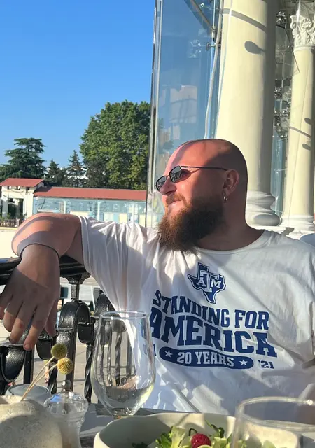 Виталий из Таллина, ищу на сайте знакомства без обязательств