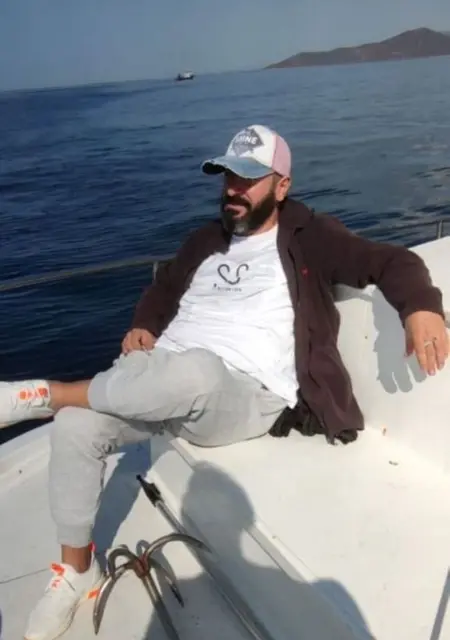 Я Tolga, 45, из Стамбула, ищу знакомство