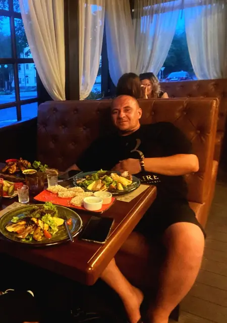 Максим з Львова, мені 41 років, познайомлюсь для приємного проведення часу