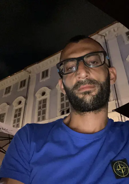 Я Gio, 35, из Астившего, ищу знакомство для приятного времяпровождения