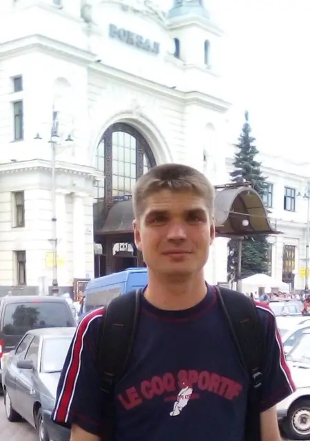 Я Aleksandr, 42, знакомлюсь без обязательств в Франкфурте-на-майне