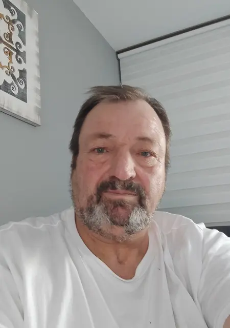 Juan de Alcalá de Henares, busco en el sitio lío de una noche