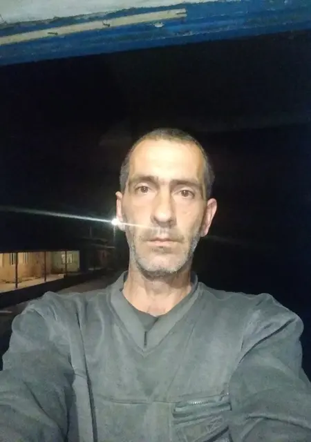 Я Евгений, 42, из Новопскова, ищу знакомства без обязательств