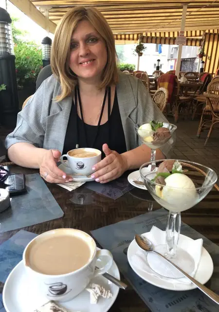 Elena з Одеси, шукаю на сайті приємне проведення часу