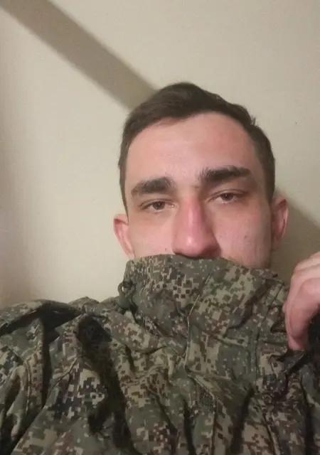 Я Тимур, 24 років, знайомлюсь на одну ніч у Луганську